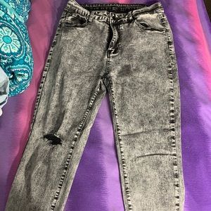 NEW Gray/Black Jeans Slight Rip